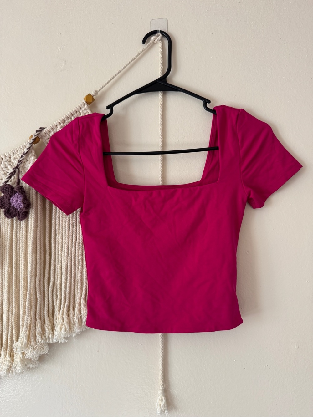 Babaton Fuchsia Square-Neck Crop Top